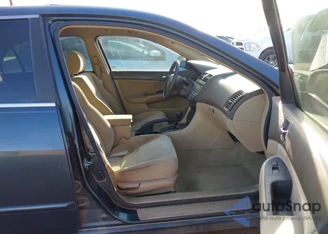 2004 Honda Accord 2.4 Lx z USA, uszkodzony, nr VIN 1HGCM56394A143126